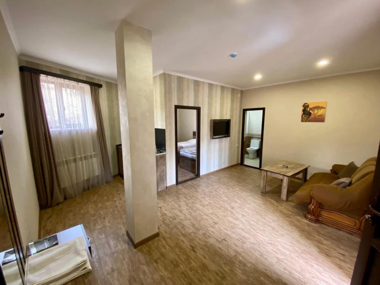 Tsaghkadzor Inn Hotel מראה חיצוני תמונה